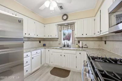 11 Oak Glen Road, Toms River Township, NJ 08753 - Photo 11