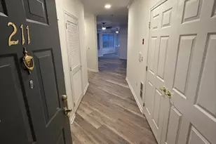 211 Mill Pond Wy, Eatontown, NJ 07724 - Photo 5