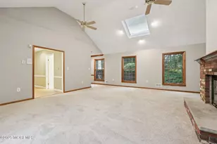 8 Aspen Ct, Holmdel, NJ 07733 - Photo 9