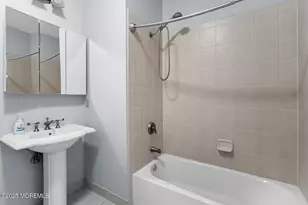 325 Regency Pl, Woodbridge Township, NJ 07095 - Photo 29