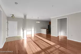 325 Regency Pl, Woodbridge Township, NJ 07095 - Photo 9