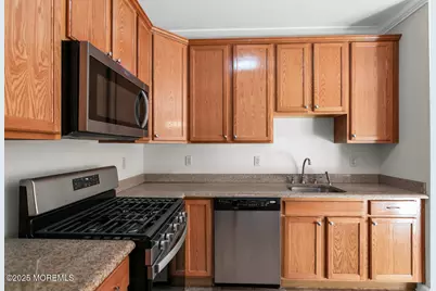 325 Regency Place, Woodbridge Township, NJ 07095 - Photo 19