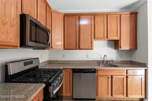 325 Regency Pl, Woodbridge Township, NJ 07095 - Photo 19