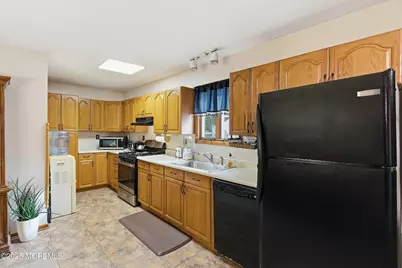 342 Colts Neck Road, Farmingdale, NJ 07727 - Photo 21