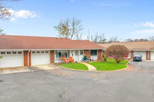 588A Lake Point Dr, Lakewood, NJ 08701 - Photo 31