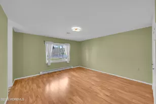 588A Lake Point Dr, Lakewood, NJ 08701 - Photo 21