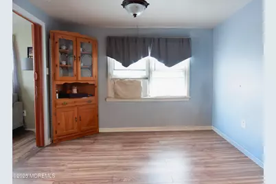 923 Woodland Avenue, Wall Township, NJ 07719 - Photo 5