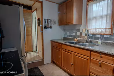 923 Woodland Avenue, Wall Township, NJ 07719 - Photo 13