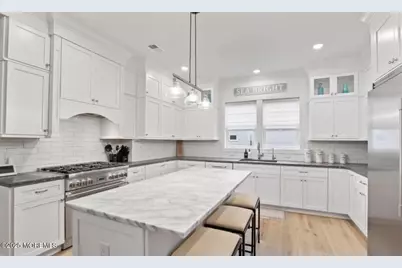 7 Center Street #June, Sea Bright, NJ 07760 - Photo 5
