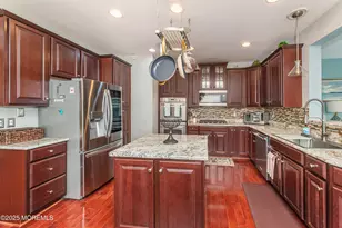 27 Pate Dr, Middletown, NJ 07748 - Photo 7