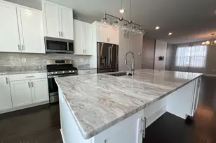 32 Mariveles Wy, Tinton Falls, NJ 07724 - Photo 3