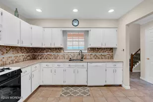 24 Old Mill Ct, Wall Township, NJ 07719 - Photo 9