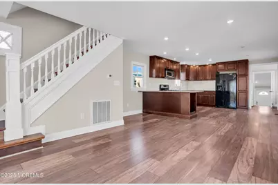 113 W Roberts Avenue, Wildwood, NJ 08260 - Photo 7