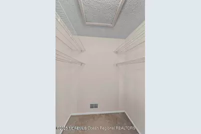 237 Wycoff Way W, East Brunswick Township, NJ 08816 - Photo 19