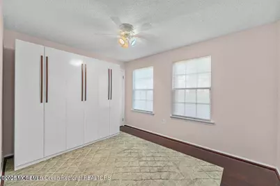 237 Wycoff Way W, East Brunswick Township, NJ 08816 - Photo 21