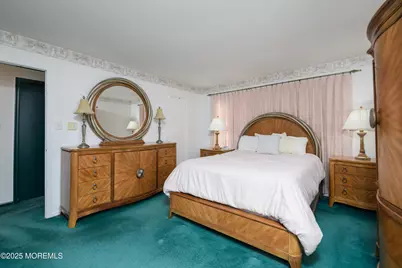 85 Starlight Road, Howell Township, NJ 07731 - Photo 9