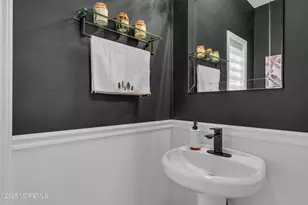 19 Maryann Pl, Toms River Township, NJ 08753 - Photo 21