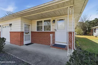 31 Charlotteville Drive S, Toms River Township, NJ 08757 - Photo 5