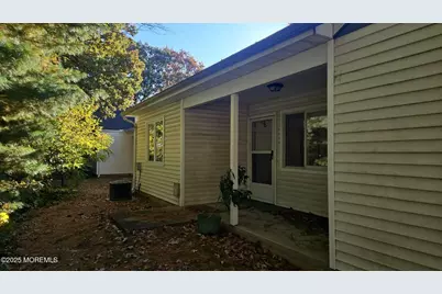 1700 Nj 37 W #121-02, Toms River Township, NJ 08757 - Photo 9