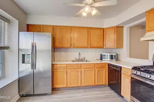 27 Haverford Ct, Freehold, NJ 07728 - Photo 3