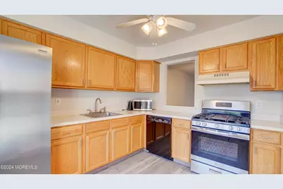 27 Haverford Court #7, Freehold, NJ 07728 - Photo 7