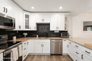 126 Manchester Ct, Red Bank, NJ 07701 - Photo 7