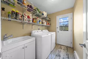 22 Denise Ct, Manalapan Township, NJ 07726 - Photo 29