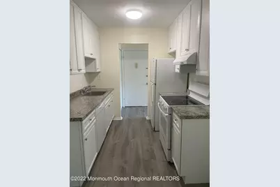 82 Amberly Drive #F, Manalapan Township, NJ 07726 - Photo 5