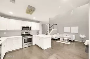 25 Sunningdale Cir, Manalapan Township, NJ 07726 - Photo 17