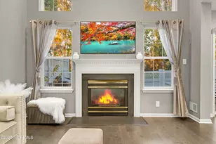 25 Sunningdale Cir, Manalapan Township, NJ 07726 - Photo 11