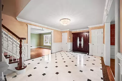 41 Thomas Drive, Manalapan Township, NJ 07726 - Photo 15