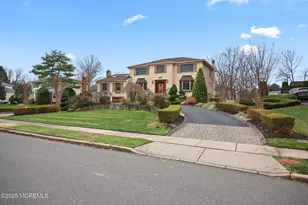 41 Thomas Dr, Manalapan Township, NJ 07726 - Photo 9