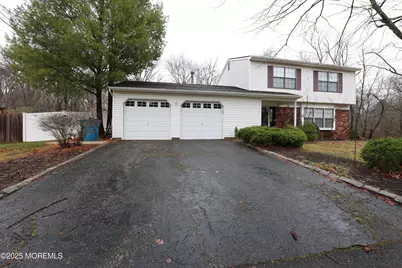 302 Princeton Drive, Howell Township, NJ 07731 - Photo 3
