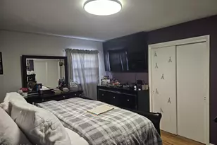 489 Freehold St, Oakhurst, NJ 07755 - Photo 9