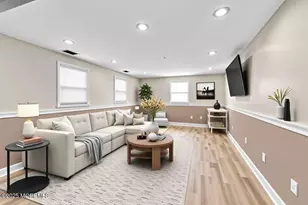 37 Glenbrook Rd, Freehold, NJ 07728 - Photo 11