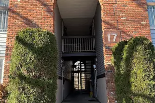 17-7 Augusta Ct, Freehold, NJ 07728 - Photo 5