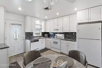 1169B Clydebank Court, Lakewood, NJ 08701 - Photo 9