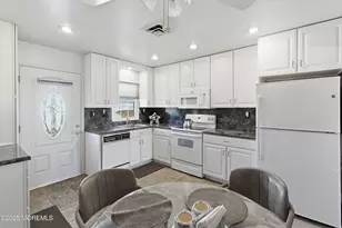 1169B Clydebank Ct, Lakewood, NJ 08701 - Photo 9