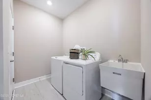 96 Fillmore Dr, Monroe Township, NJ 08831 - Photo 15