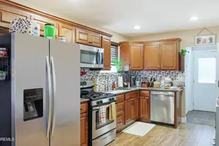 15 Walters St, Keansburg, NJ 07734 - Photo 9