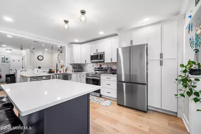 24 Calle De Elvira #B, Freehold, NJ 07728 - Photo 13