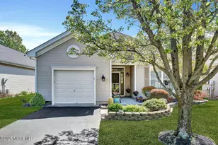 4 Lilac Springs Ct, Lakewood, NJ 08701 - Photo 3