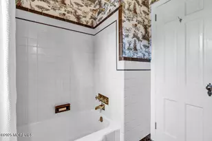 40 Buena Vista Ave, Fair Haven, NJ 07704 - Photo 15