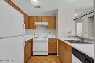 25 Jockey Ln, Tinton Falls, NJ 07753 - Photo 13