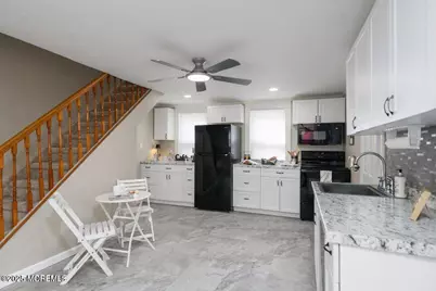 127 Sixth Street, Hazlet Township, NJ 07734 - Photo 9