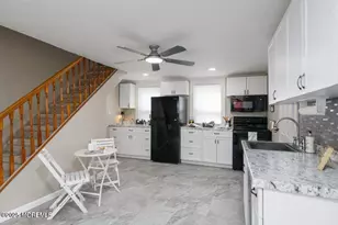 127 Sixth St, Hazlet Township, NJ 07734 - Photo 9