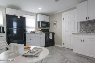 127 Sixth St, Hazlet Township, NJ 07734 - Photo 19