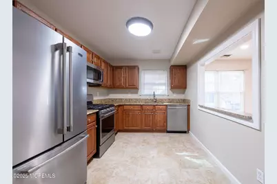 157 Tulip Lane, Freehold, NJ 07728 - Photo 7