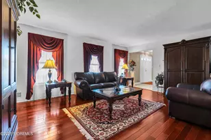 8 Hialeah Ct, Howell Township, NJ 07731 - Photo 9