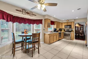 8 Hialeah Ct, Howell Township, NJ 07731 - Photo 15